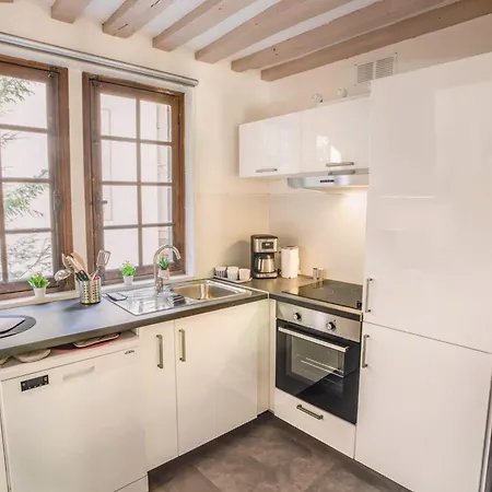 Gabriel Beau Proche De Ruão