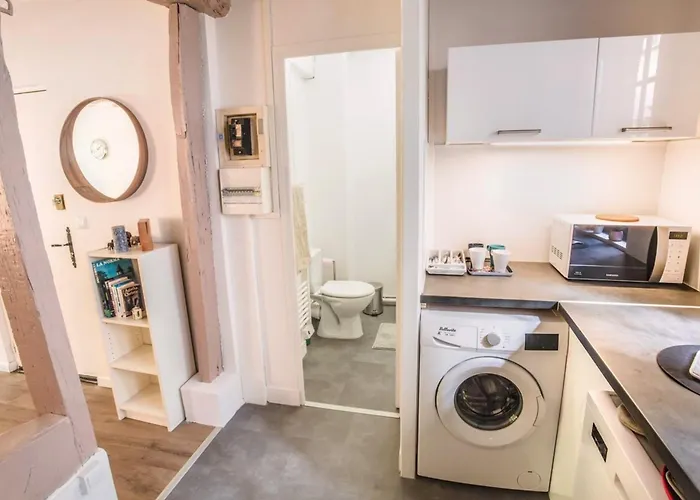 Gabriel Beau Proche De